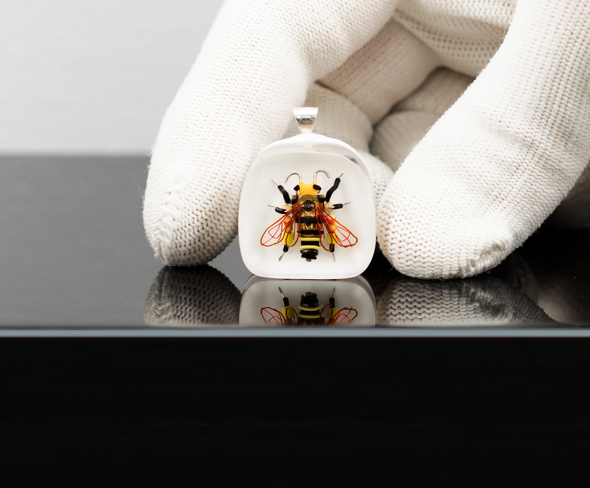 Bee Pendant, 2026